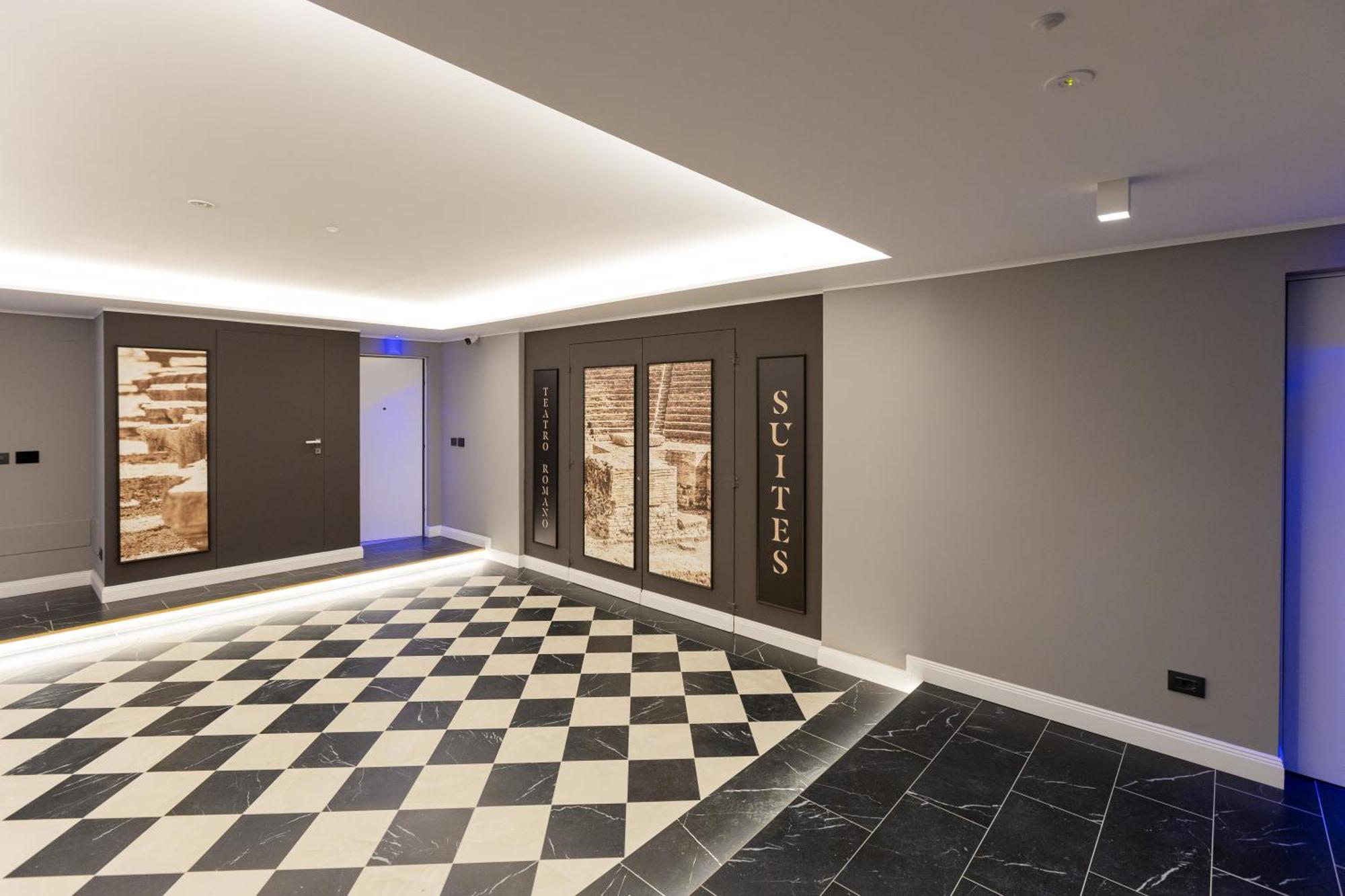 Teatro Romano Exclusive Suites ตรีเอสเต ภายนอก รูปภาพ