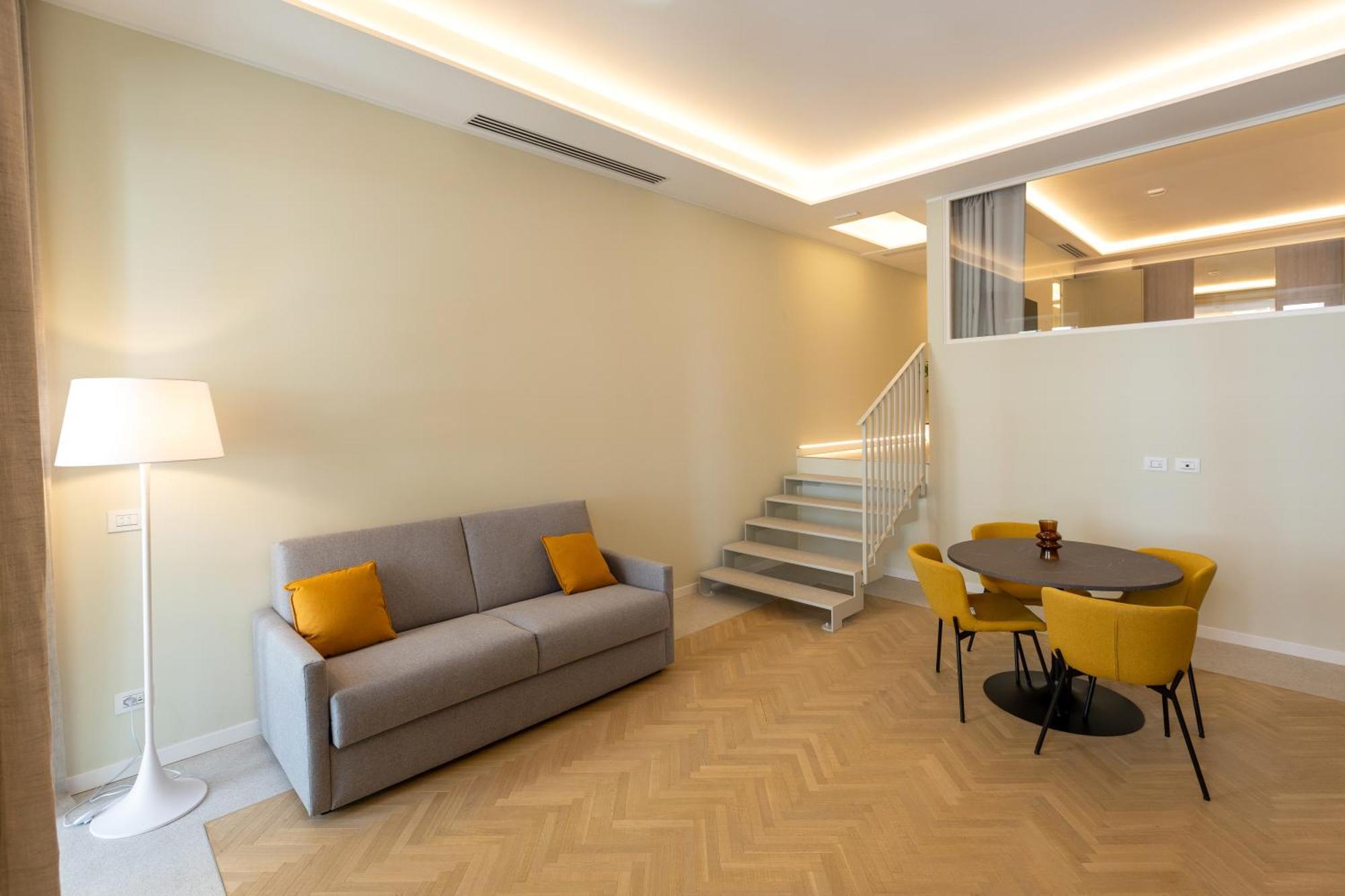 Teatro Romano Exclusive Suites ตรีเอสเต ภายนอก รูปภาพ
