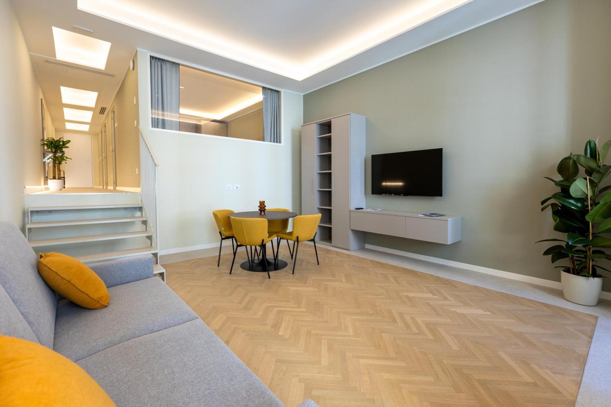 Teatro Romano Exclusive Suites ตรีเอสเต ภายนอก รูปภาพ