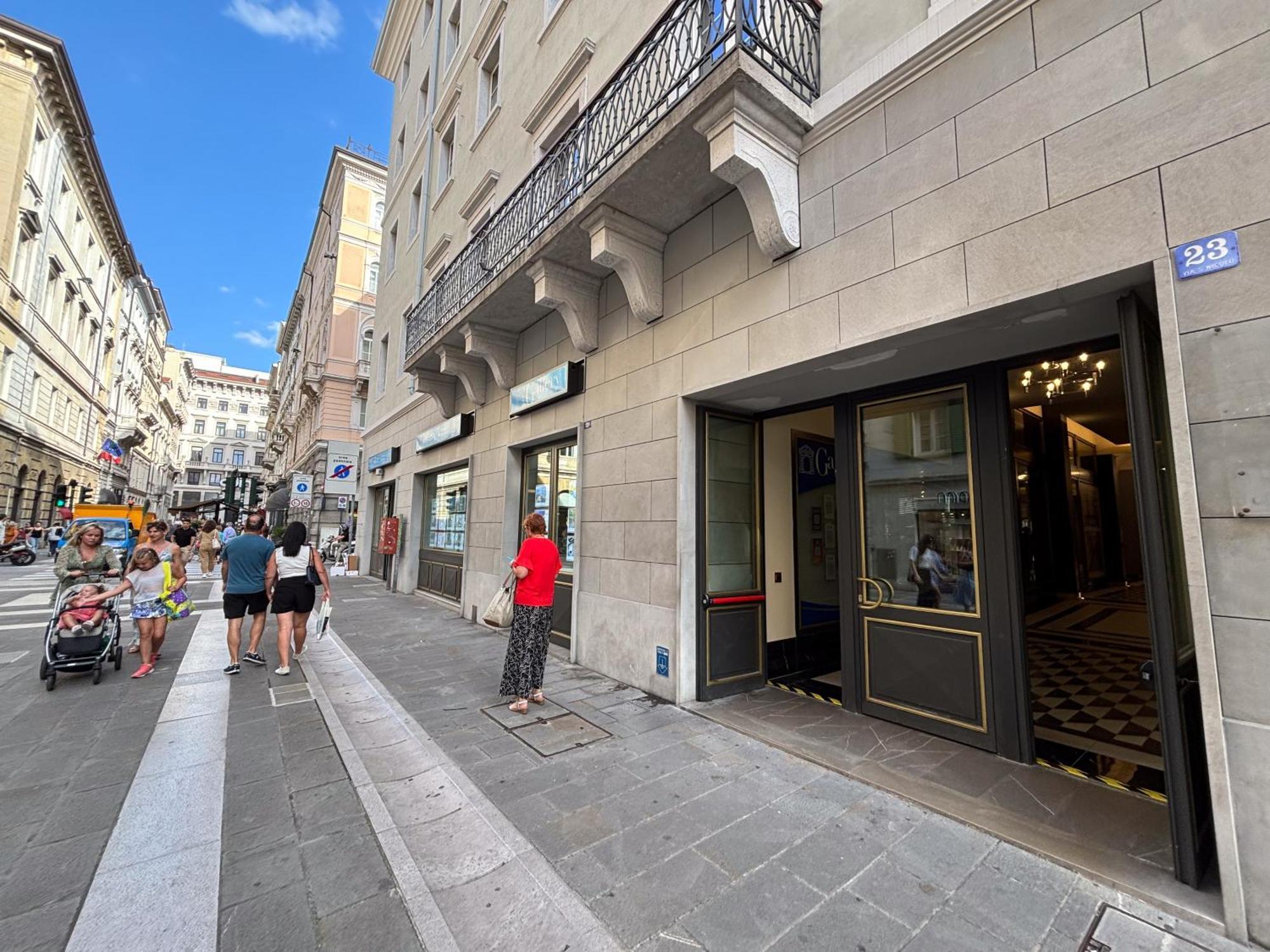 Teatro Romano Exclusive Suites ตรีเอสเต ภายนอก รูปภาพ
