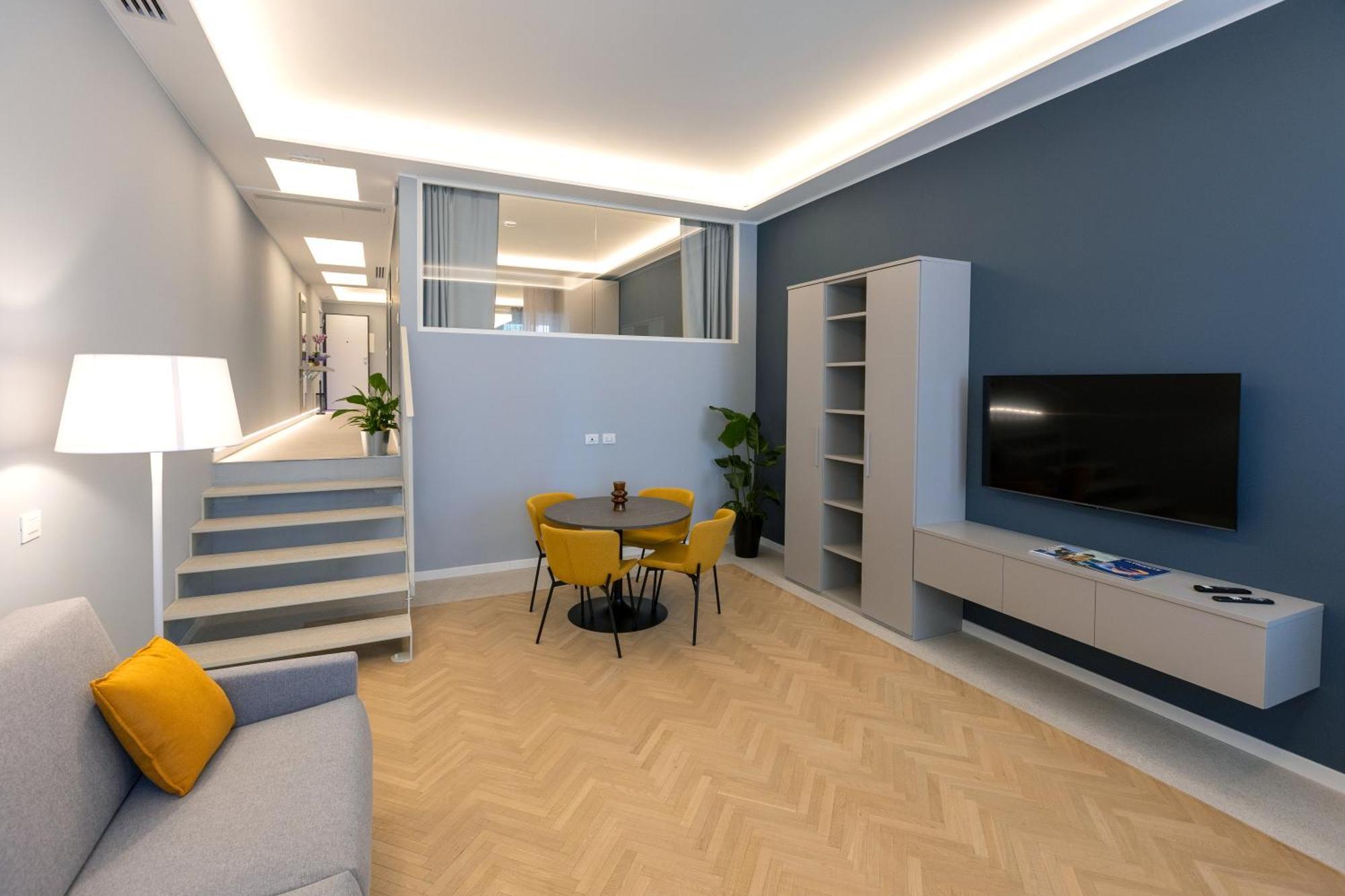 Teatro Romano Exclusive Suites ตรีเอสเต ภายนอก รูปภาพ